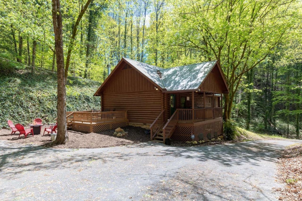 Log Cabin! 1Mile From The Action! Private Lane! Hot Tub! Pool Table! Villa Pigeon Forge Eksteriør billede
